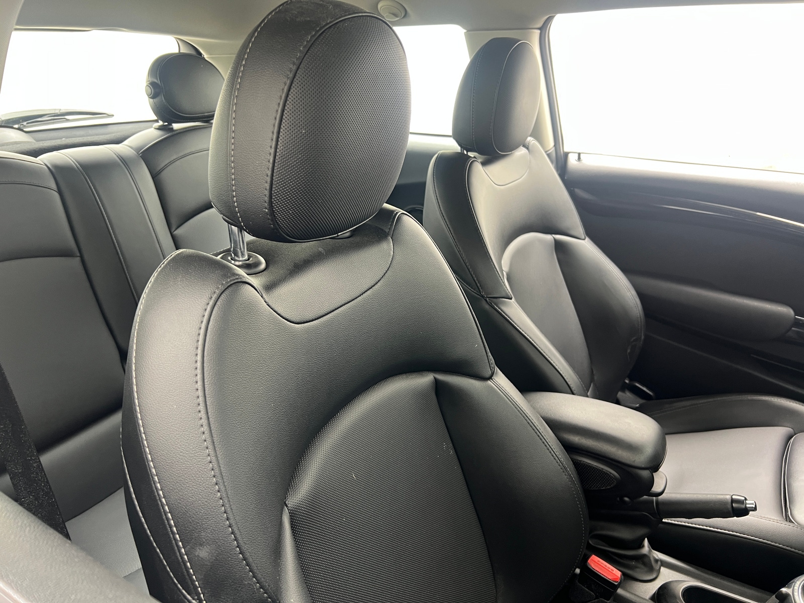 Thumbnail: 2016 MINI Cooper Hardtop - 2
