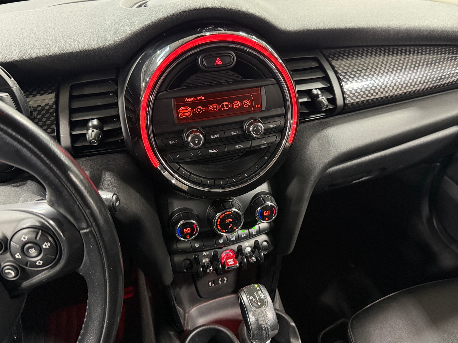 Thumbnail: 2016 MINI Cooper Hardtop - 4