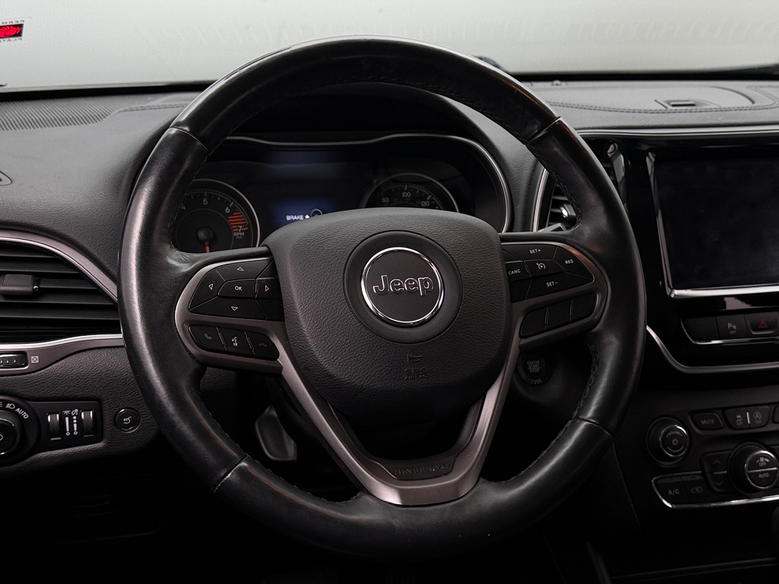 Thumbnail: 2019 Jeep Cherokee - 4