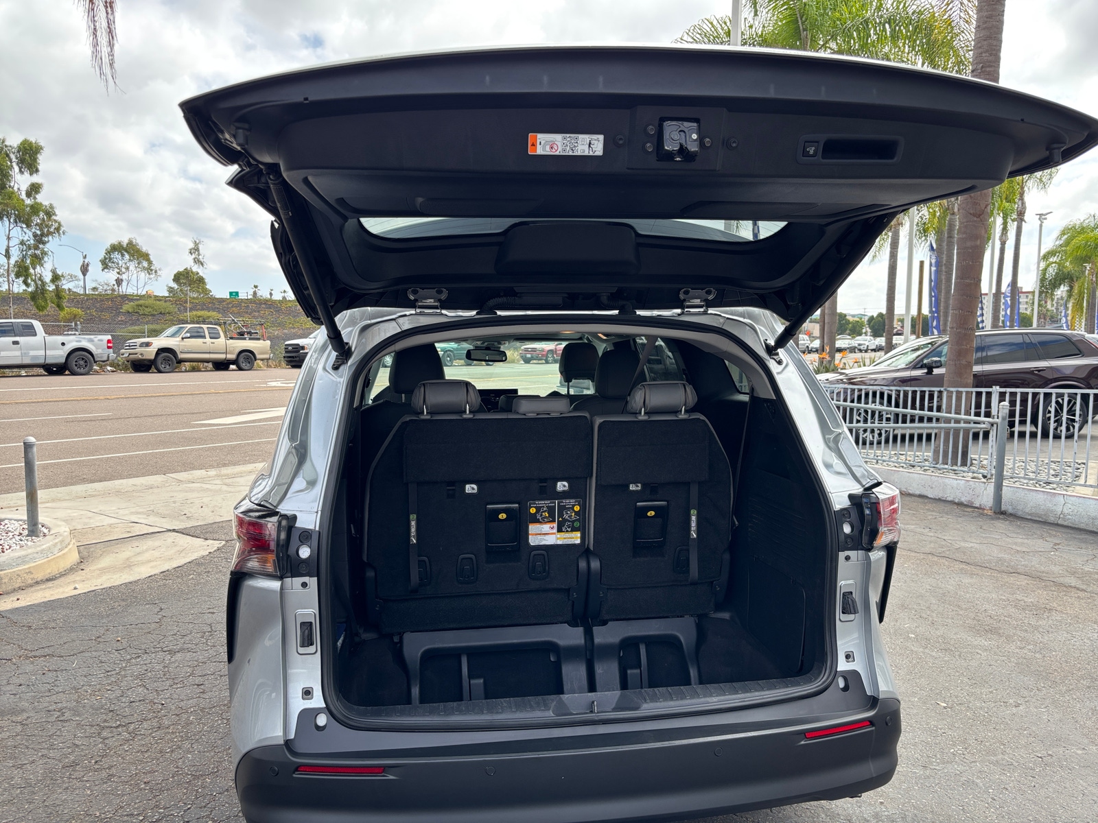 Thumbnail: 2025 Toyota Sienna - 6
