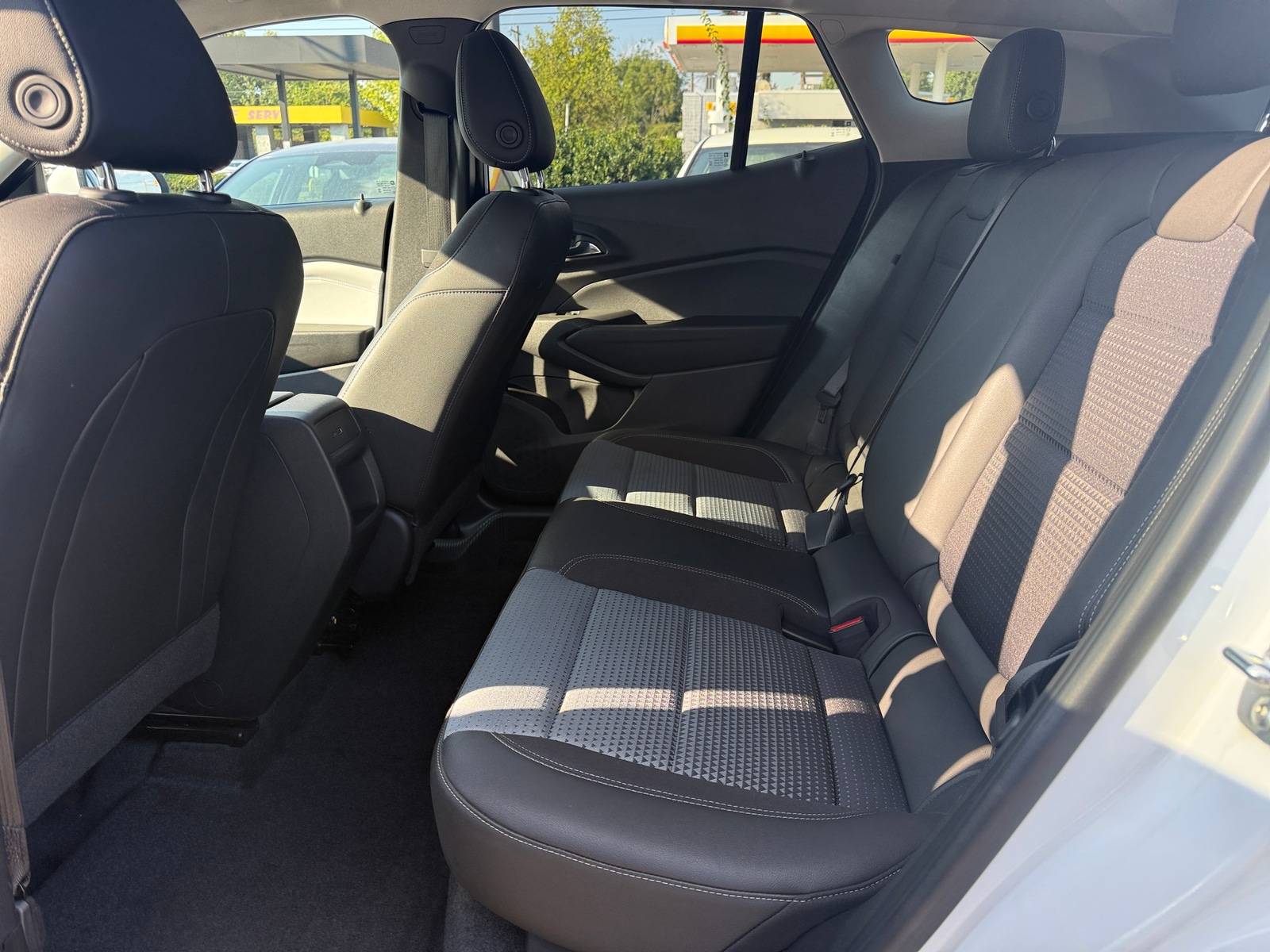 Thumbnail: 2025 Chevrolet Trax - 6