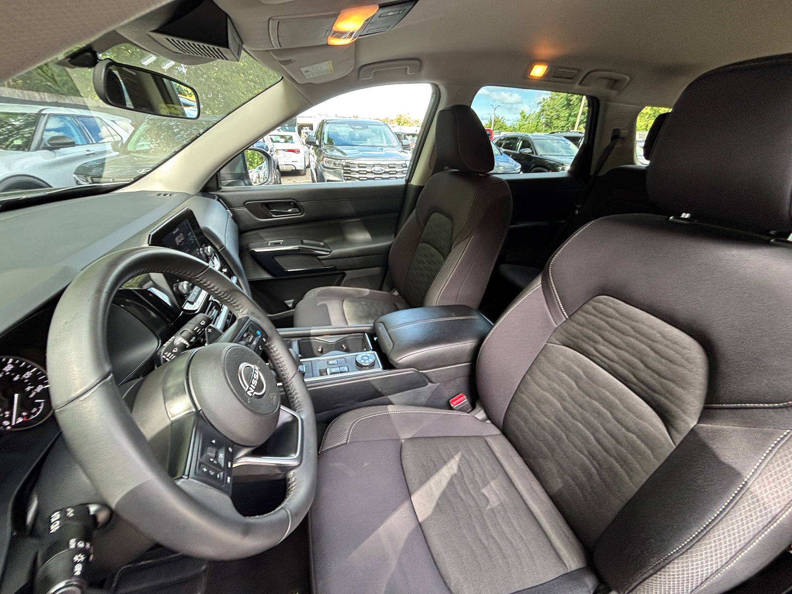 Thumbnail: 2025 Nissan Pathfinder - 2