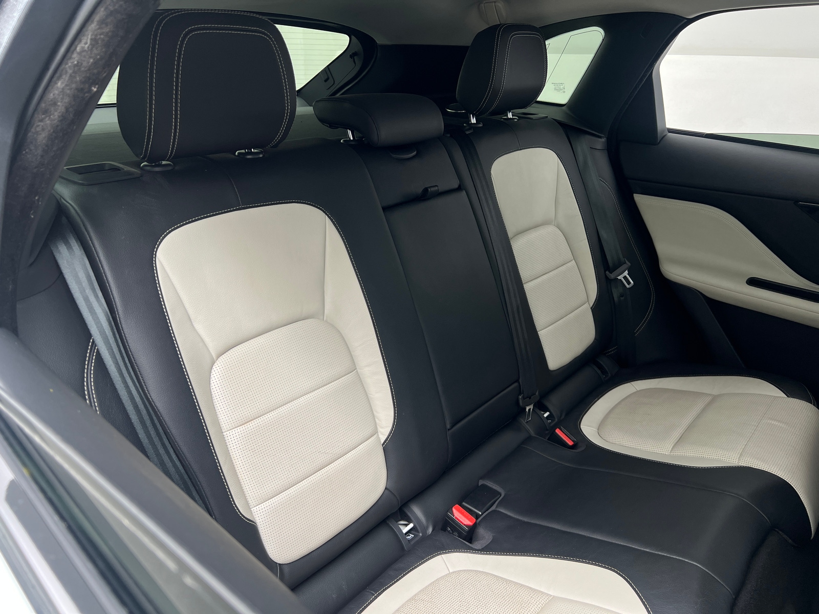 Thumbnail: 2017 Jaguar F-Pace - 6