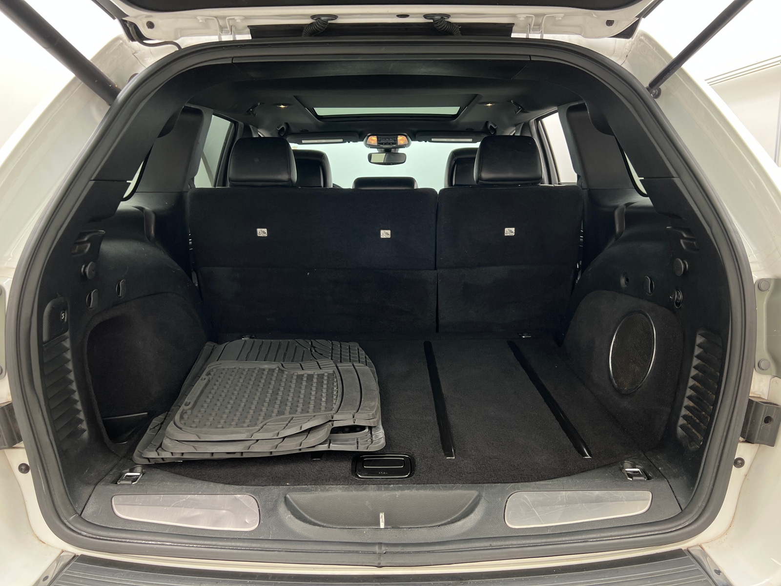 Thumbnail: 2017 Jeep Grand Cherokee - 6