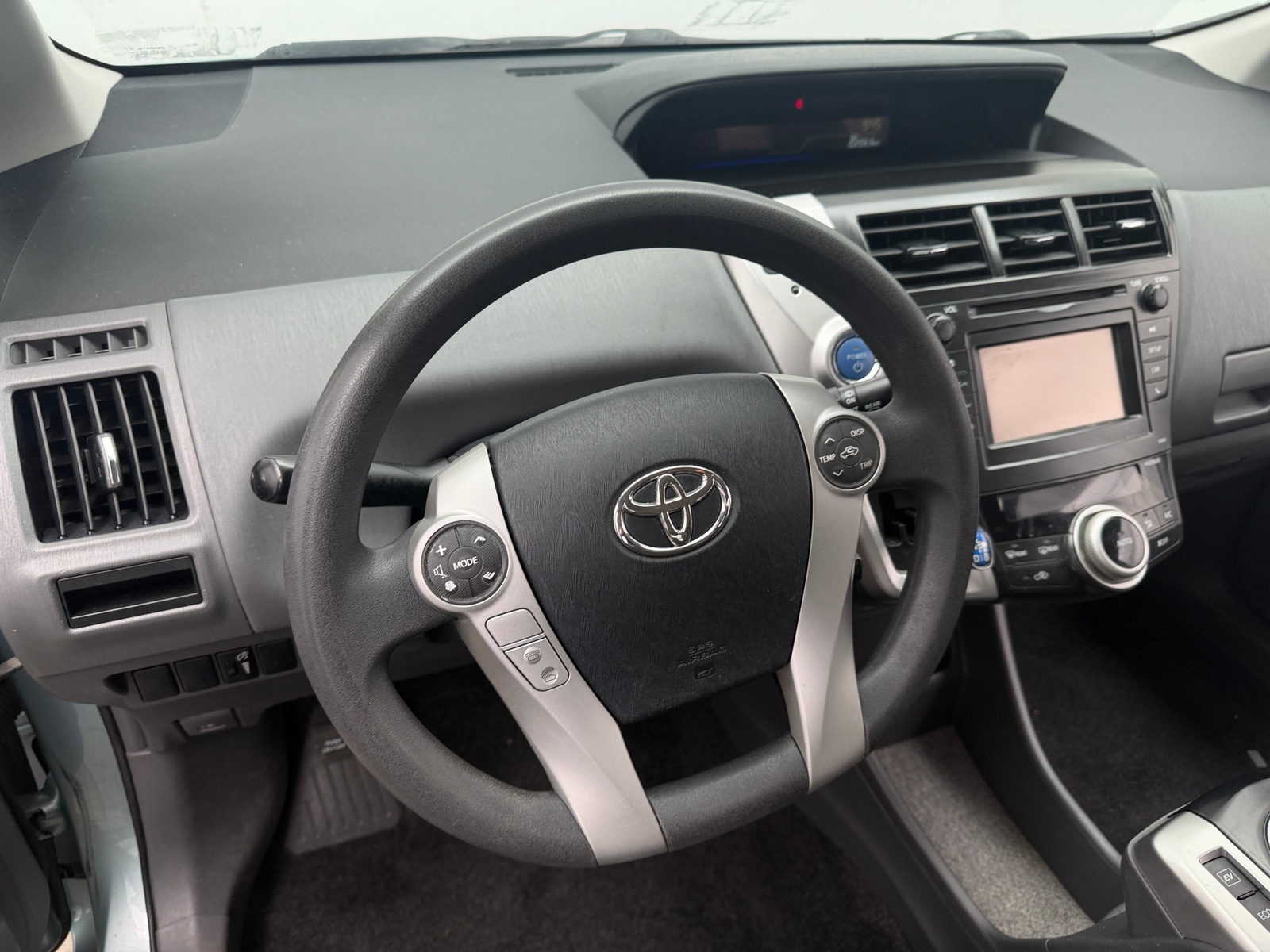 Thumbnail: 2013 Toyota Prius v - 5