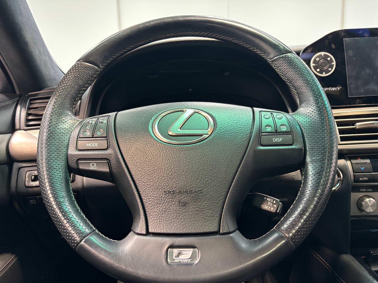 Thumbnail: 2013 Lexus LS - 4