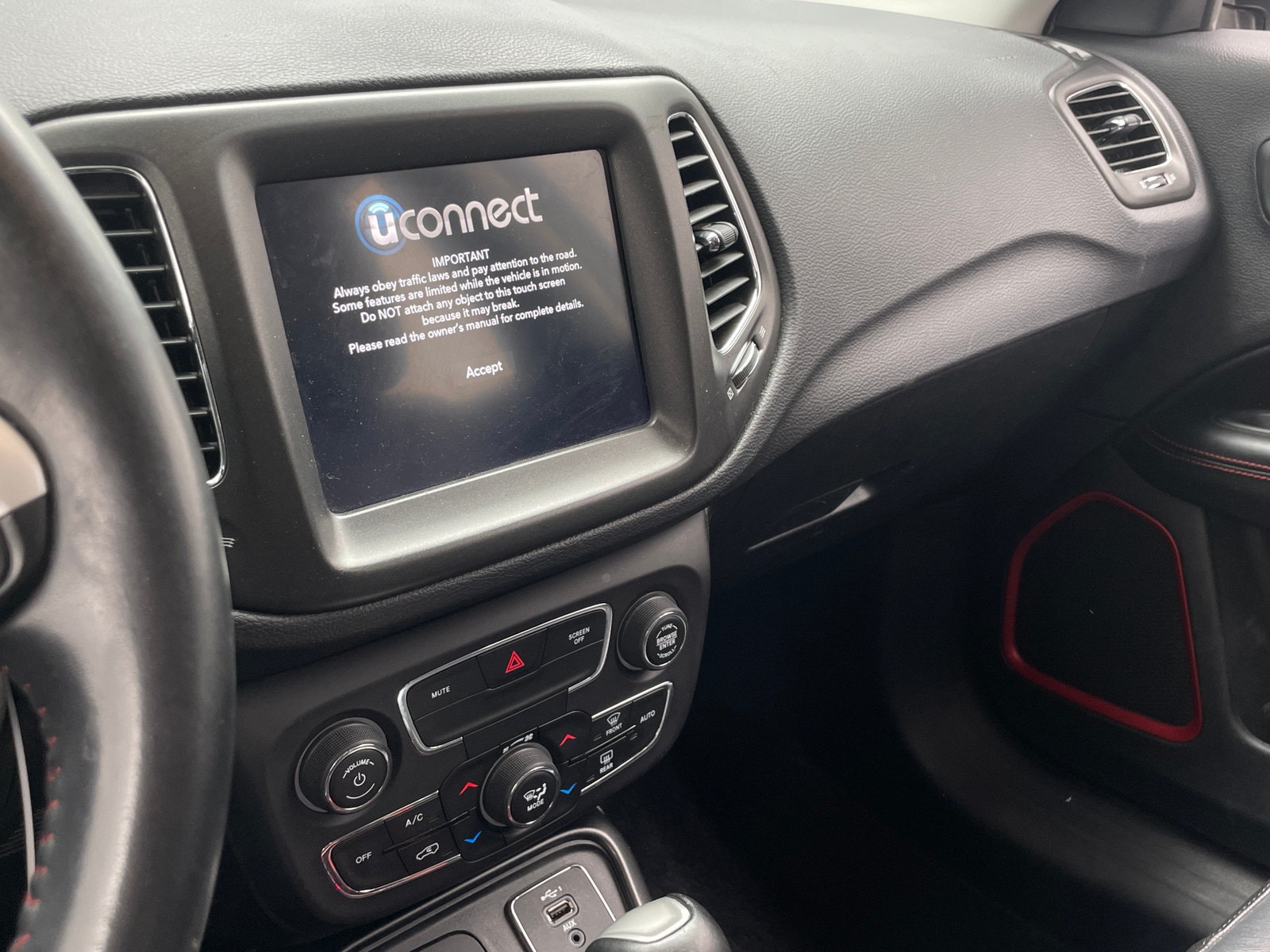 Thumbnail: 2019 Jeep Compass - 4