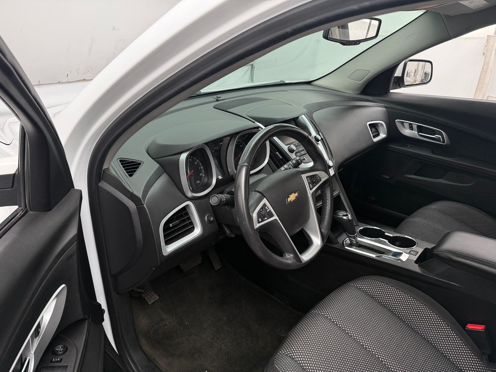 Thumbnail: 2017 Chevrolet Equinox - 3