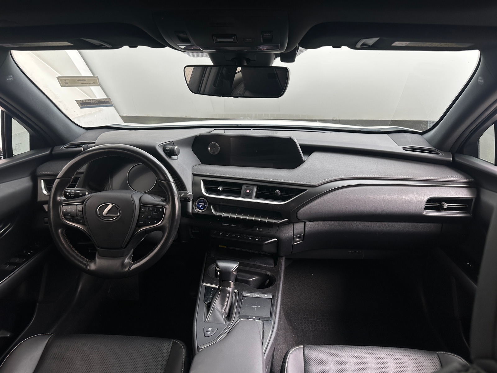 Thumbnail: 2020 Lexus UX - 3