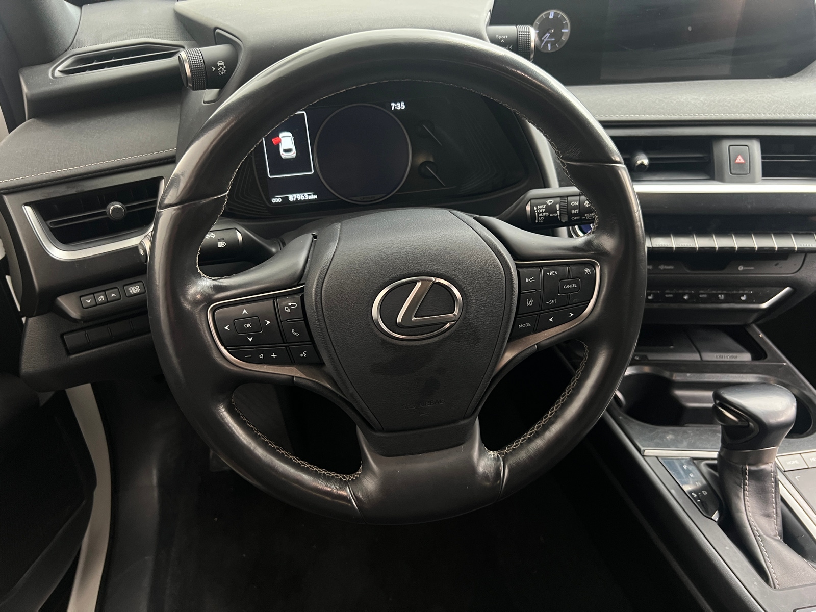 Thumbnail: 2020 Lexus UX - 5