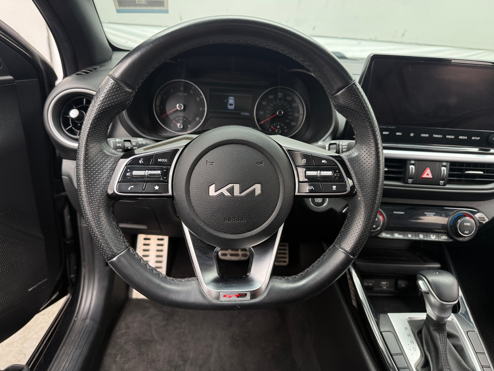 Thumbnail: 2022 Kia Forte - 4