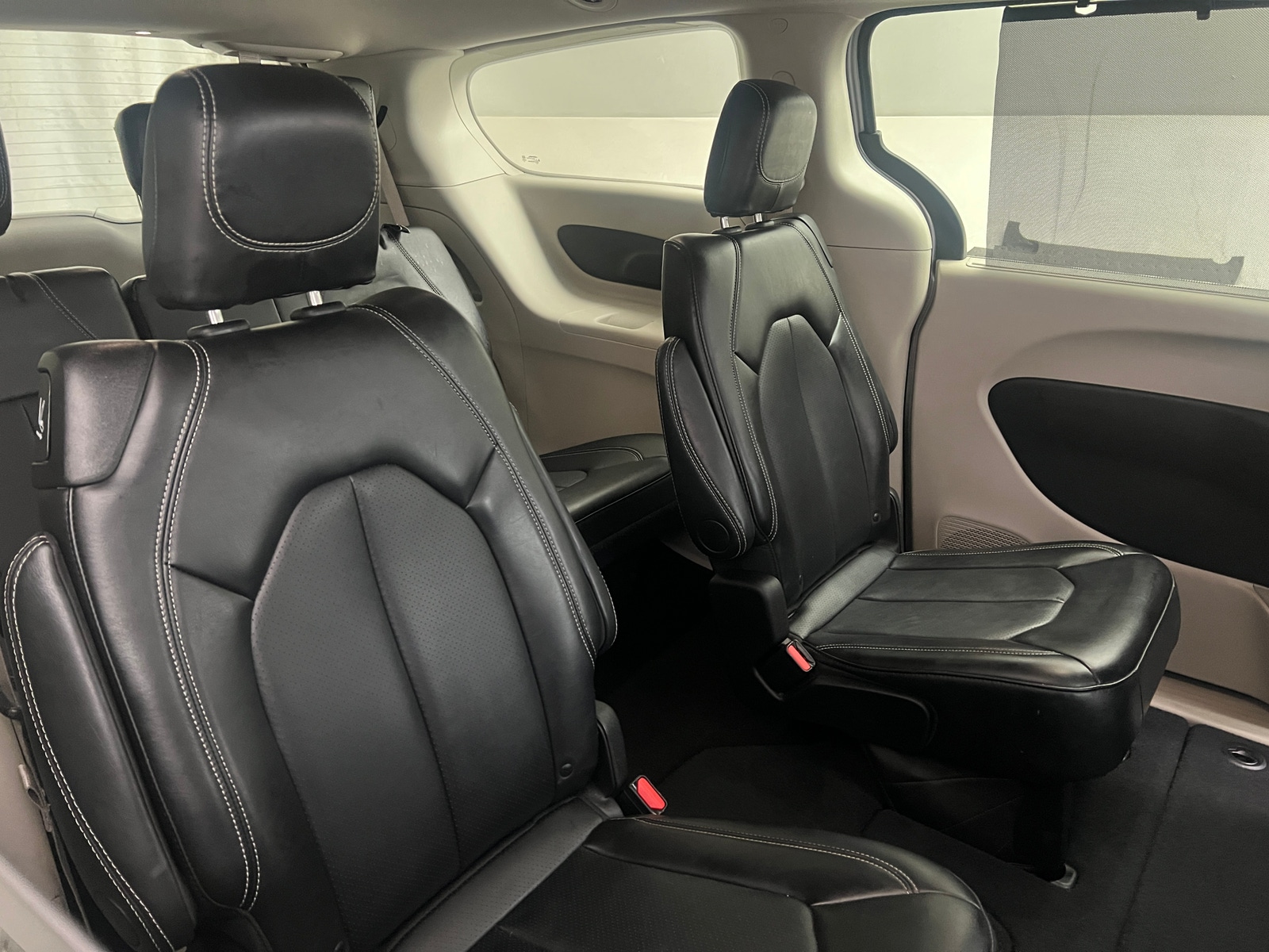 Thumbnail: 2024 Chrysler Pacifica - 5