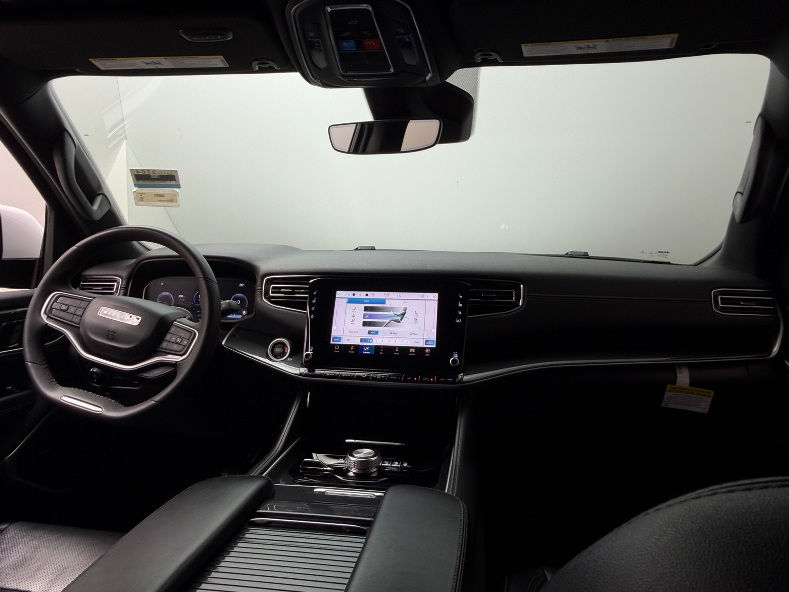 Thumbnail: 2022 Jeep Wagoneer - 2