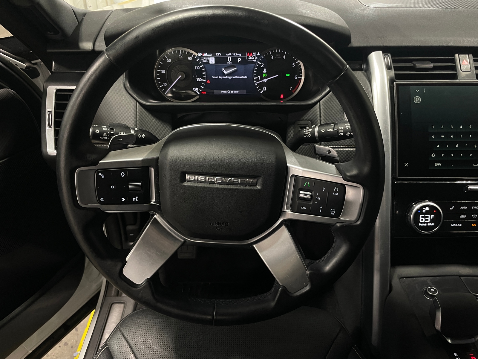 Thumbnail: 2023 Land Rover Discovery - 5
