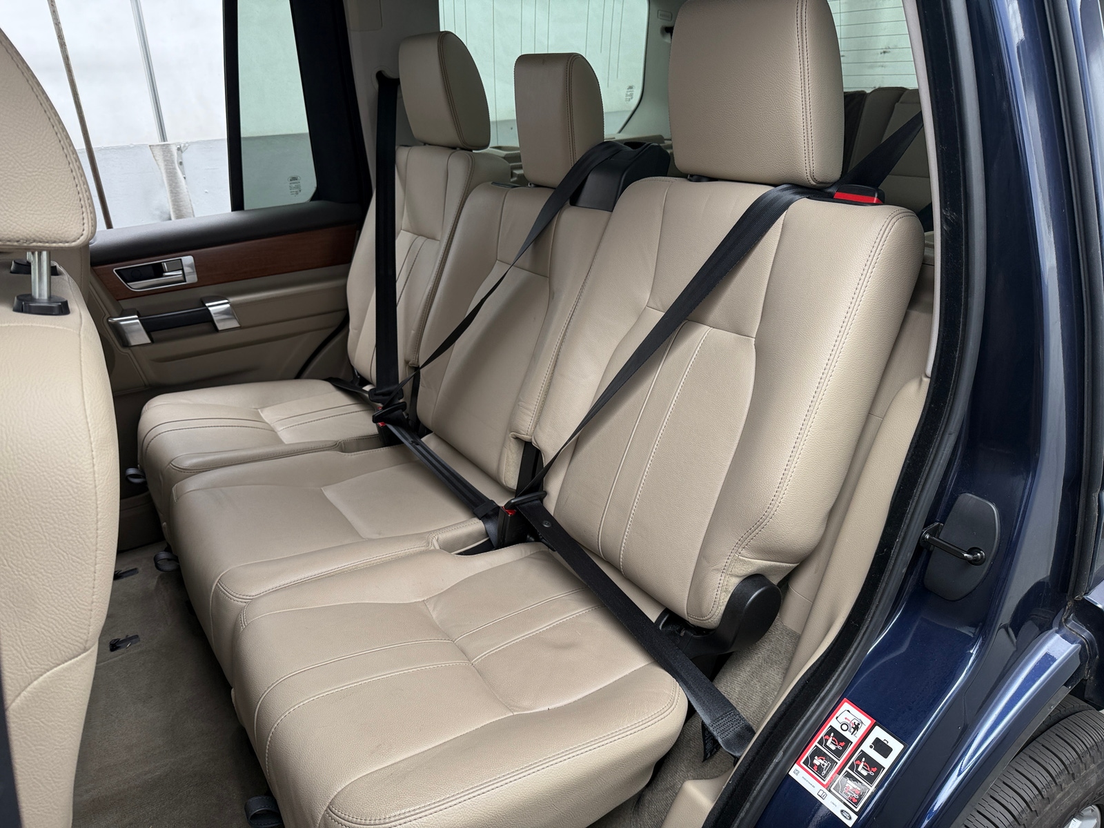 Thumbnail: 2016 Land Rover LR4 - 6