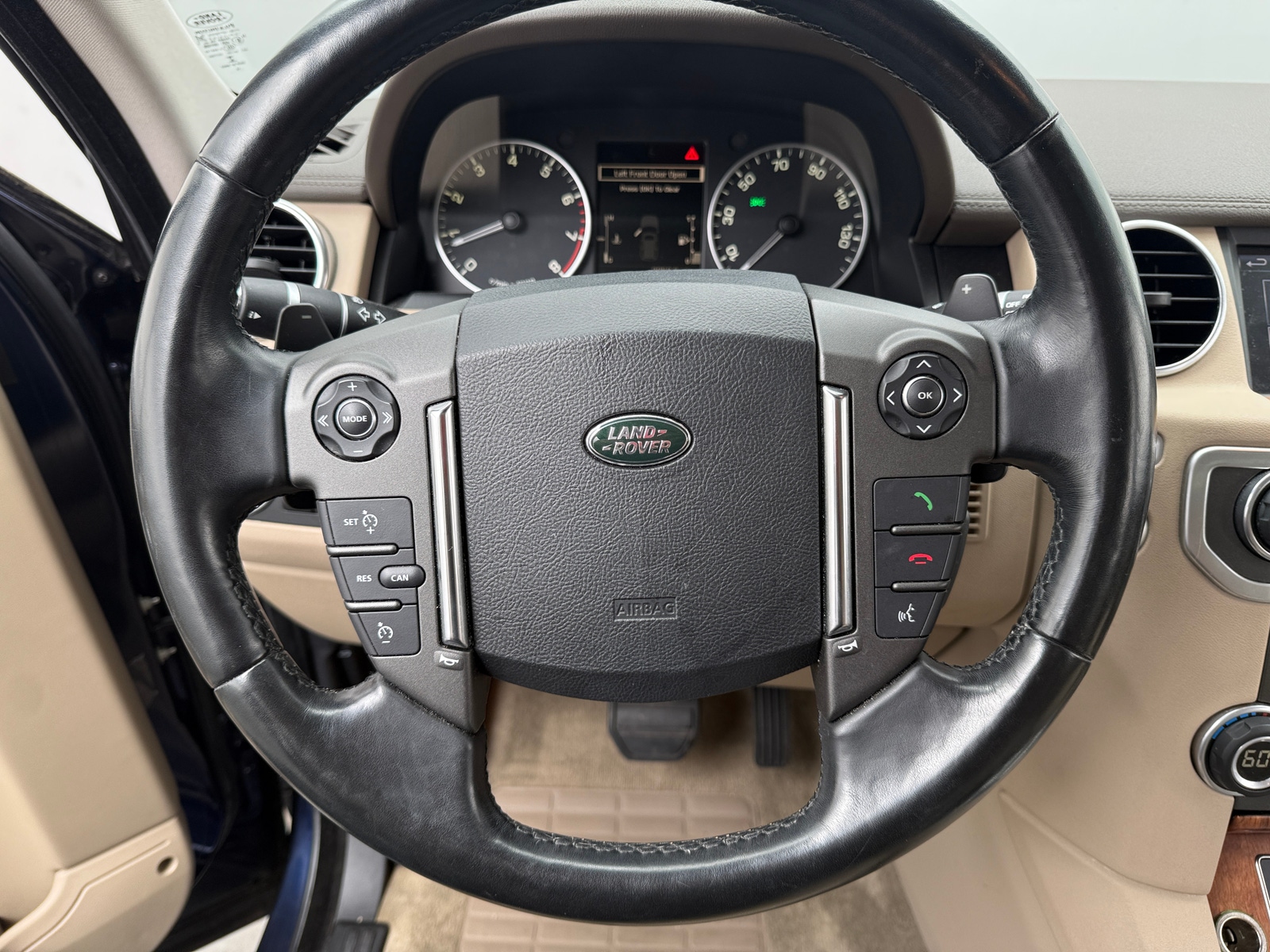 Thumbnail: 2016 Land Rover LR4 - 5