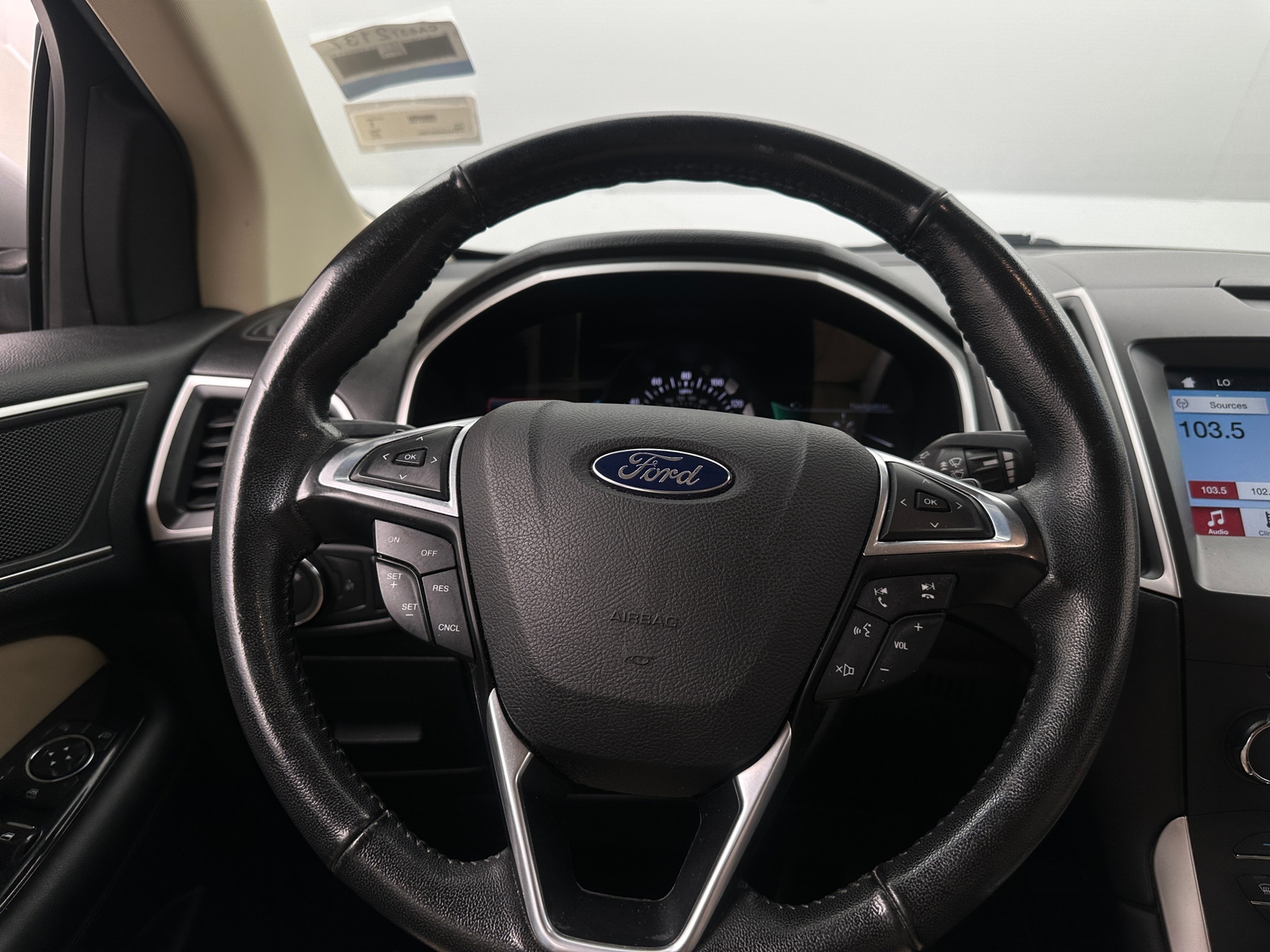 Thumbnail: 2016 Ford Edge - 4