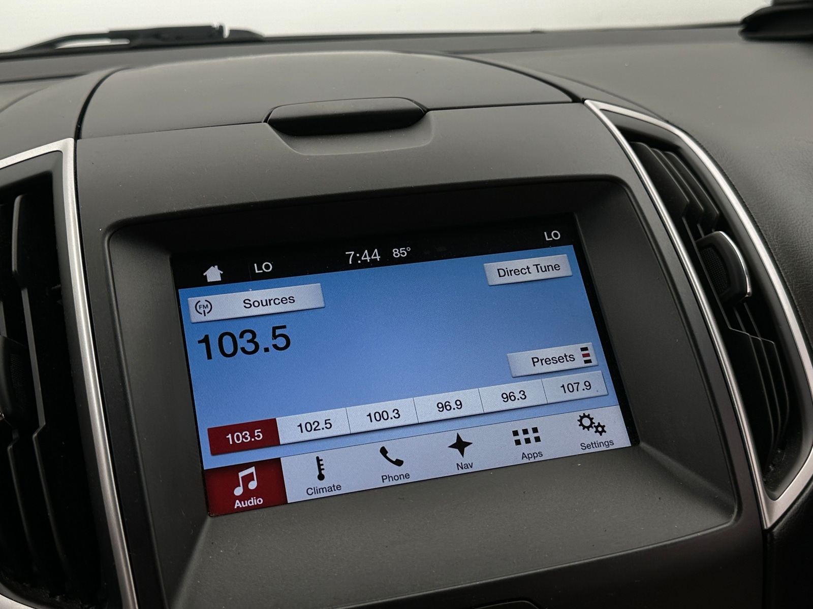 Thumbnail: 2016 Ford Edge - 3