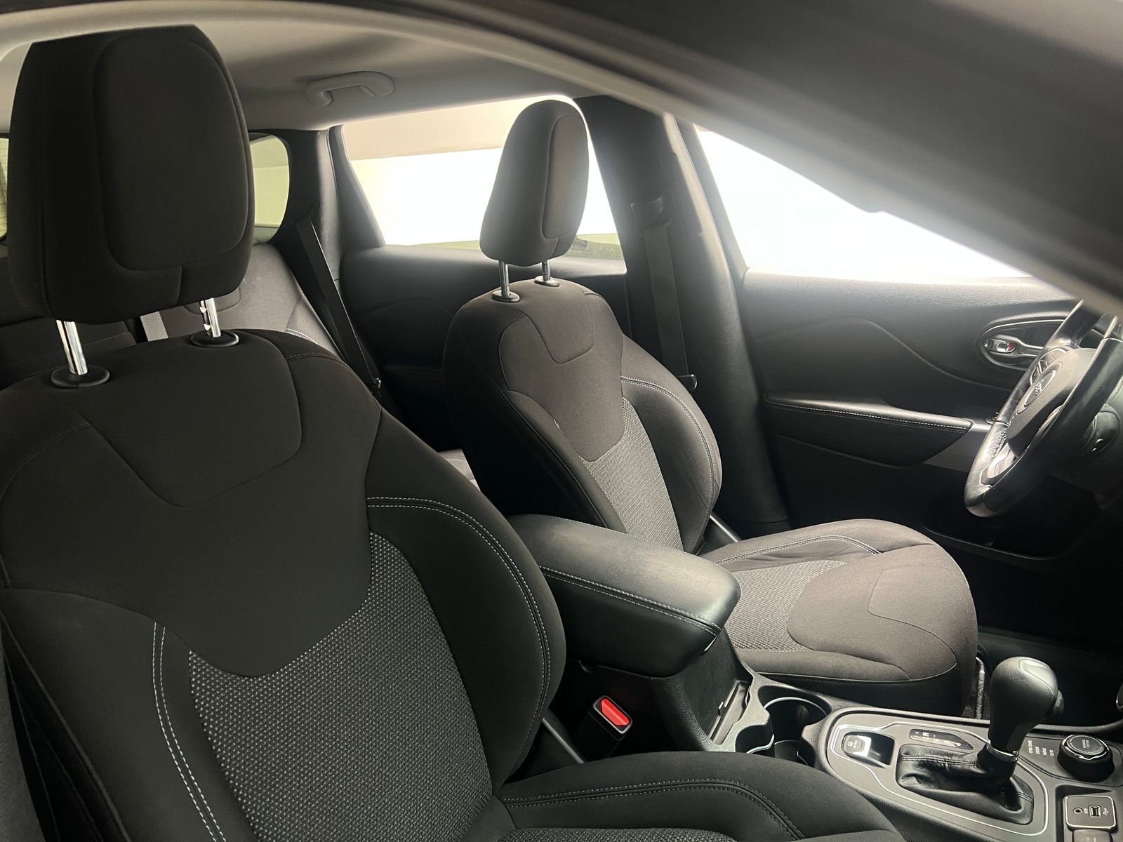 Thumbnail: 2019 Jeep Cherokee - 2