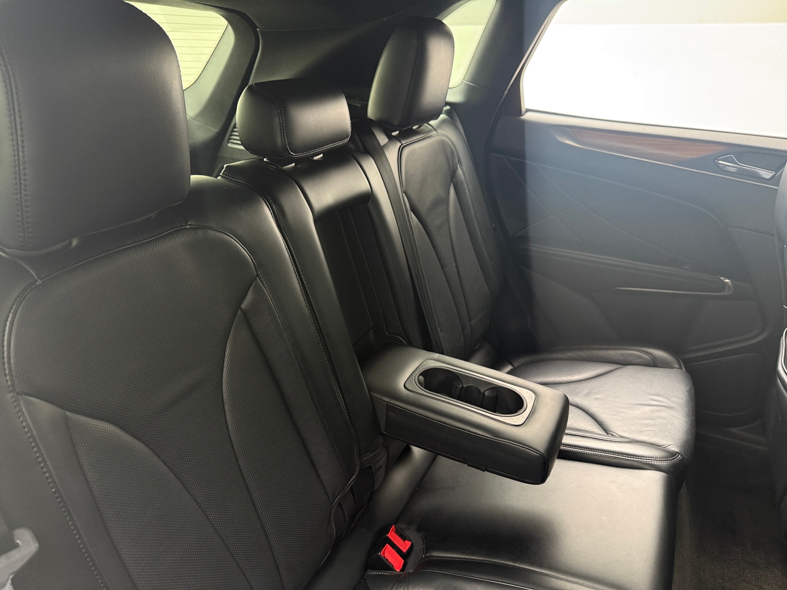 Thumbnail: 2015 Lincoln MKC - 5