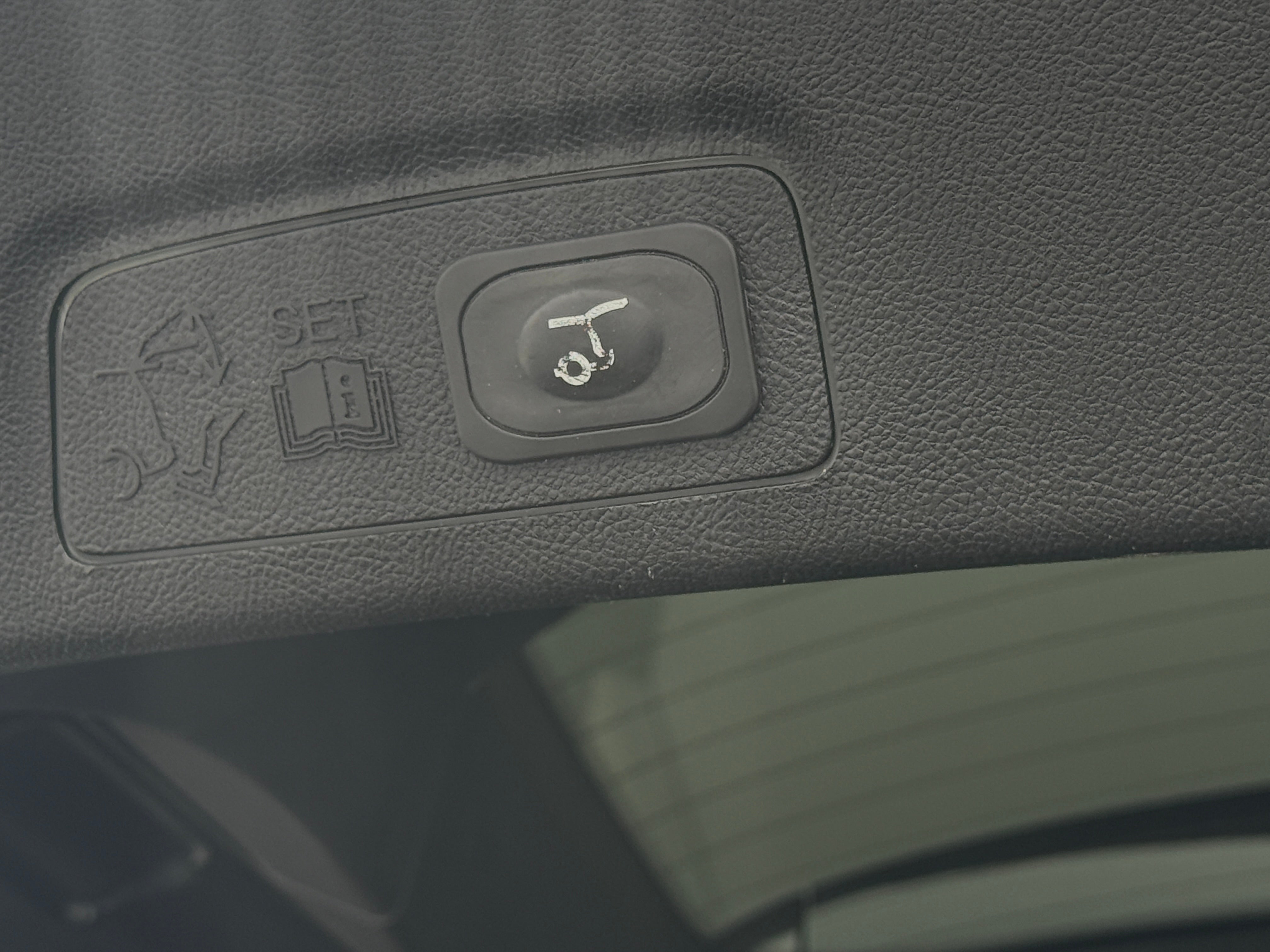 2015 Lincoln MKC Base