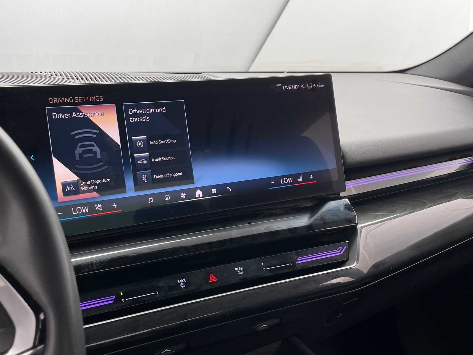 Thumbnail: 2024 BMW 5 Series - 4