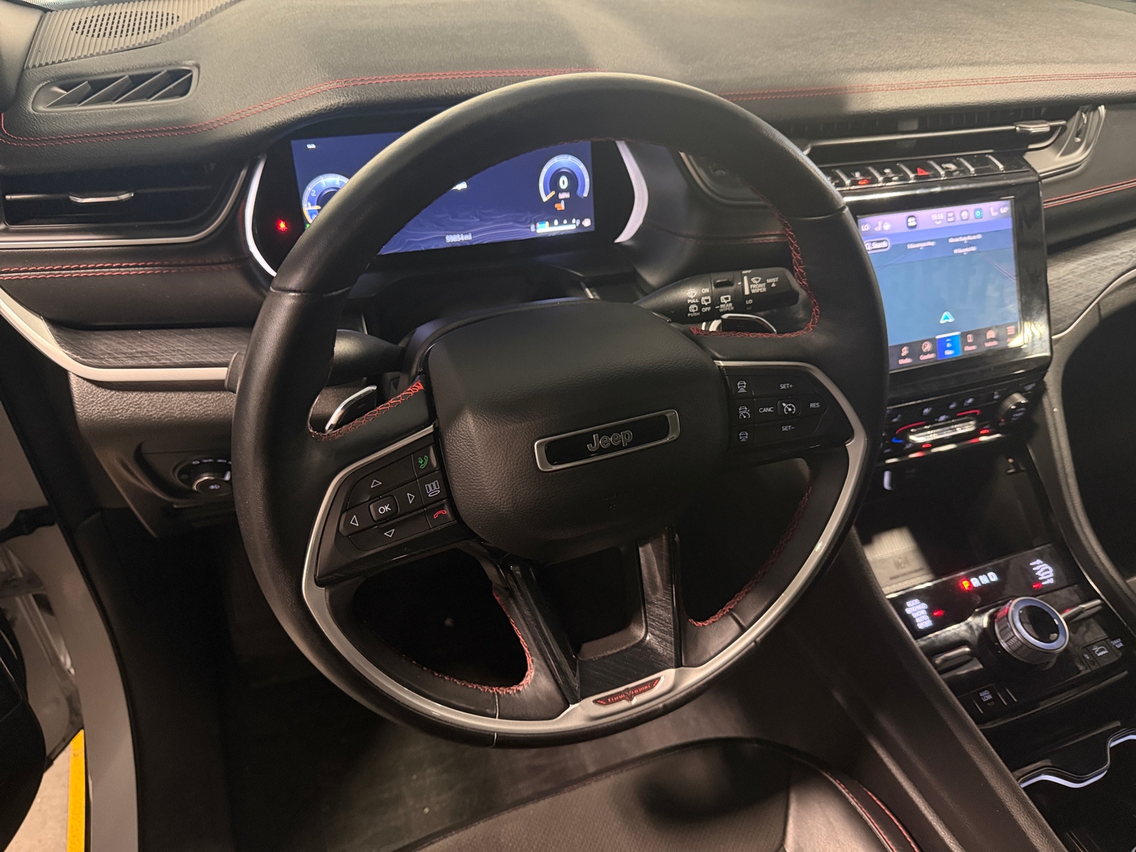 Thumbnail: 2022 Jeep Grand Cherokee - 4