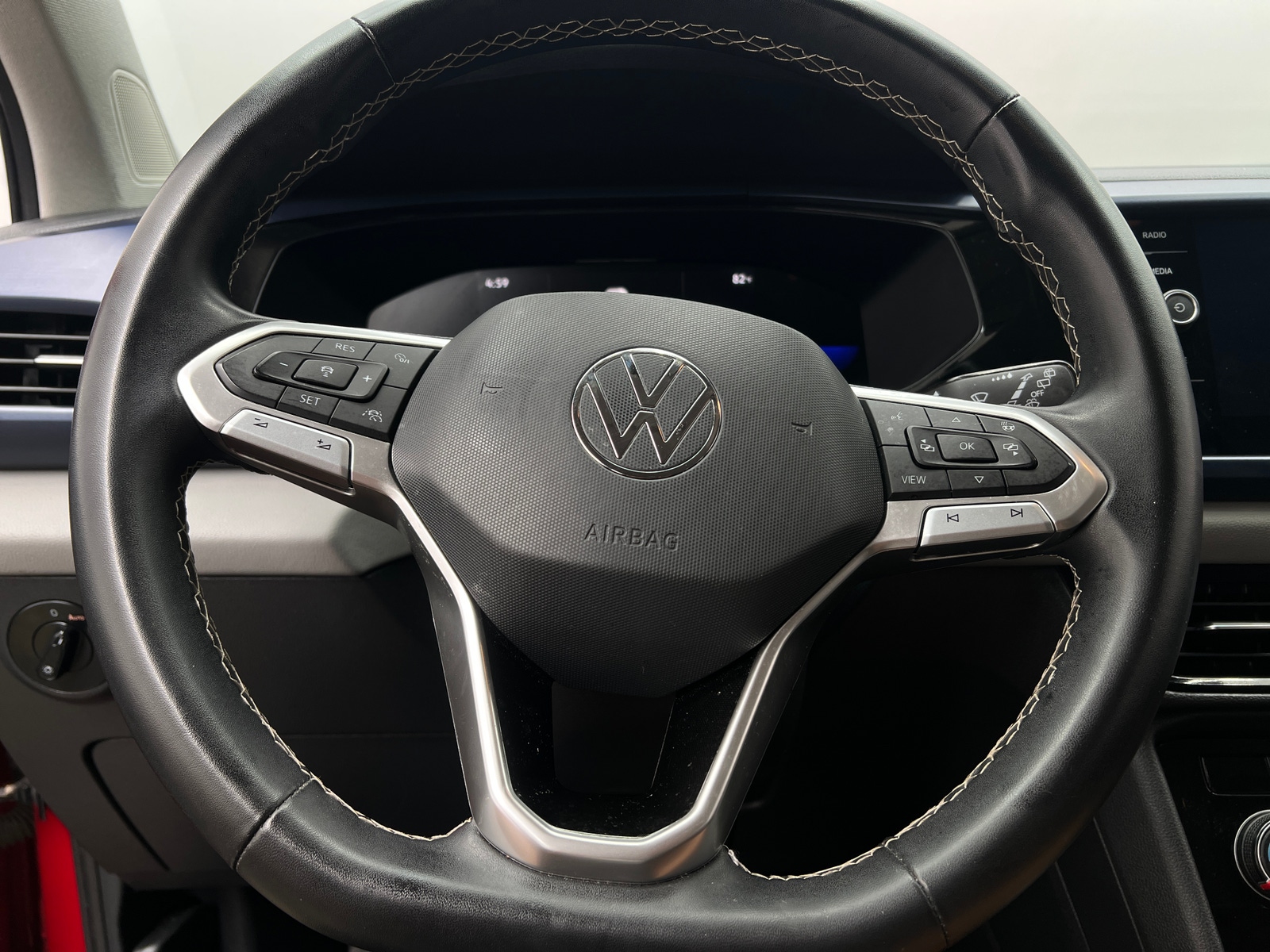 Thumbnail: 2023 Volkswagen Taos - 5
