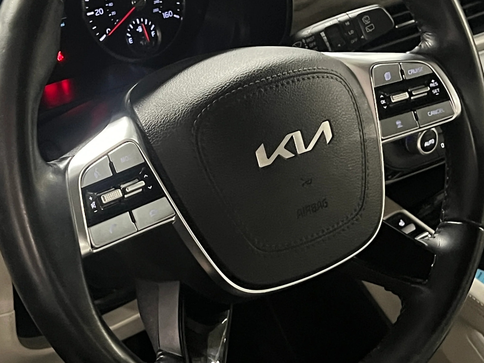 Thumbnail: 2022 Kia Telluride - 4