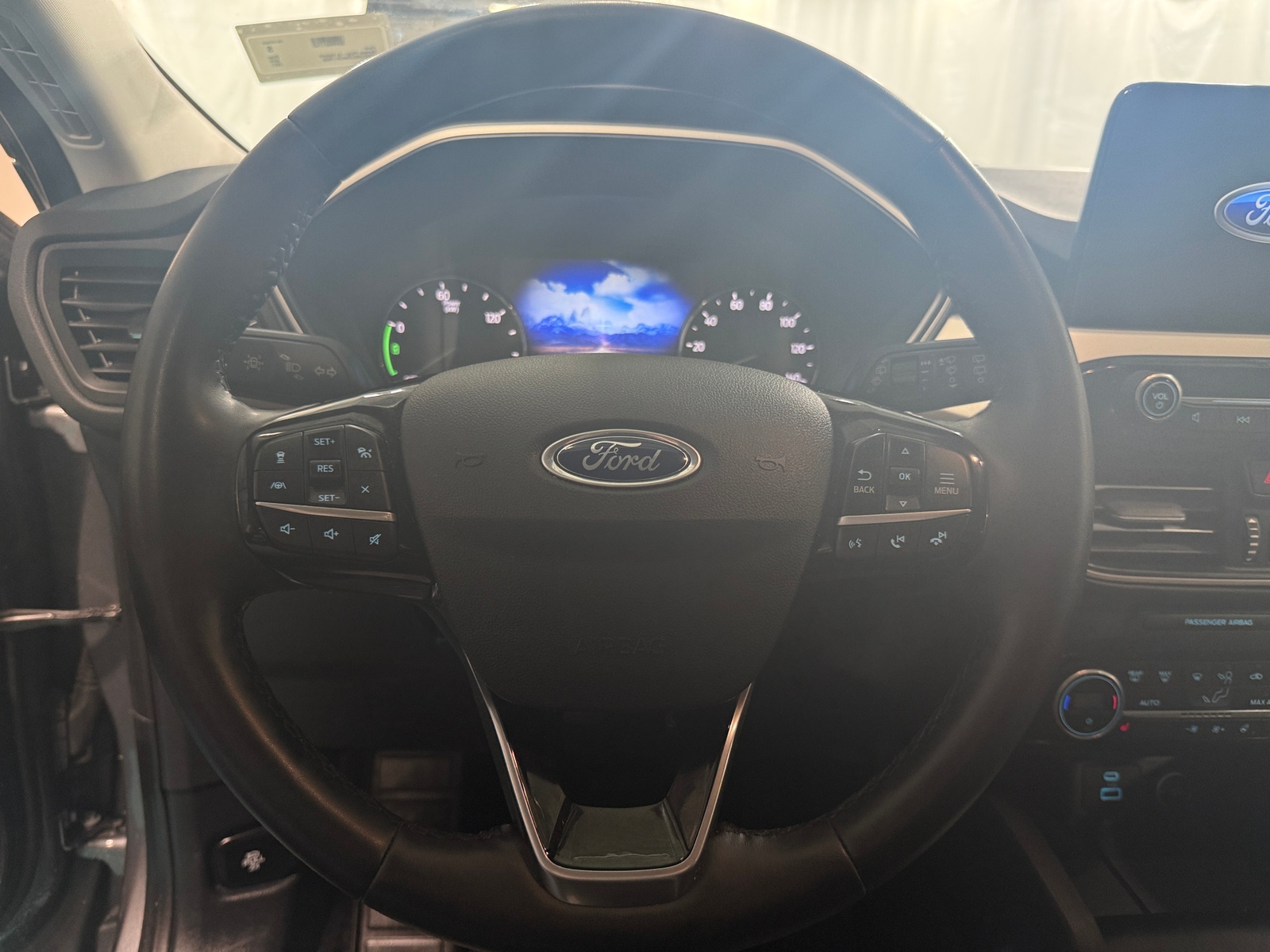 Thumbnail: 2021 Ford Escape - 5