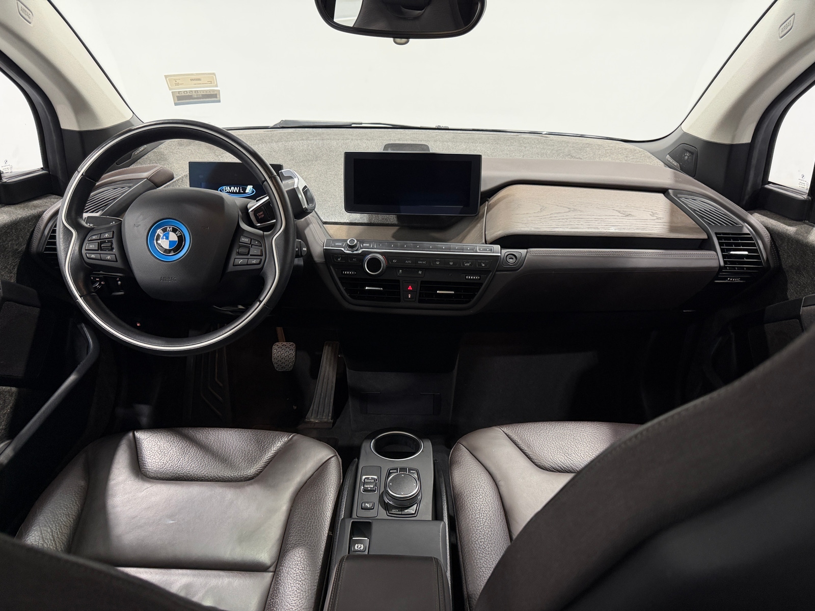 Thumbnail: 2018 BMW i3 - 2