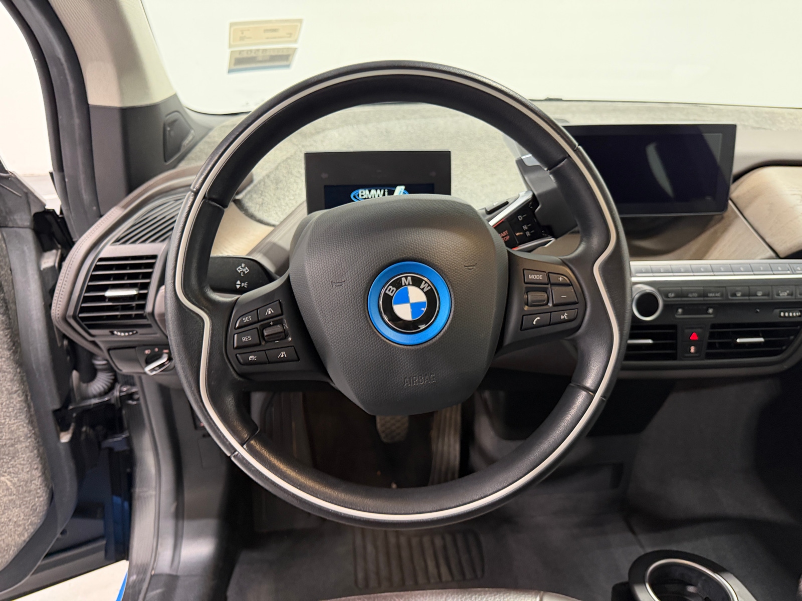 Thumbnail: 2018 BMW i3 - 4