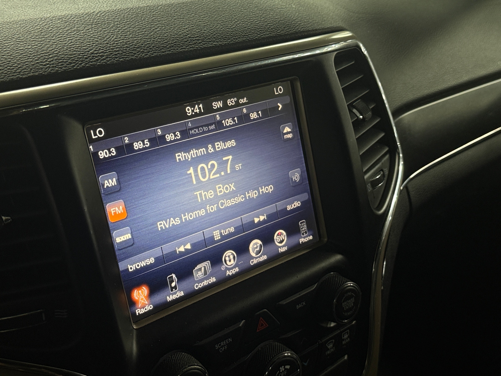 Thumbnail: 2015 Jeep Grand Cherokee - 3