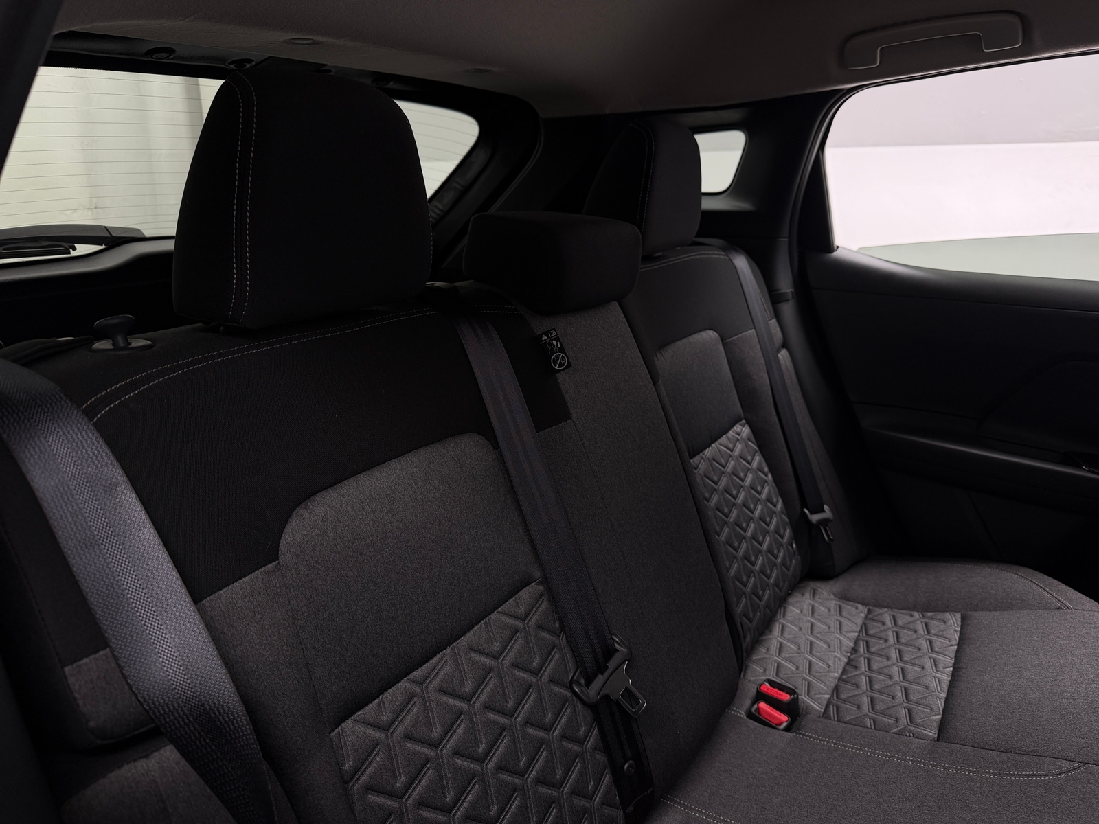 Thumbnail: 2025 Nissan Kicks - 6