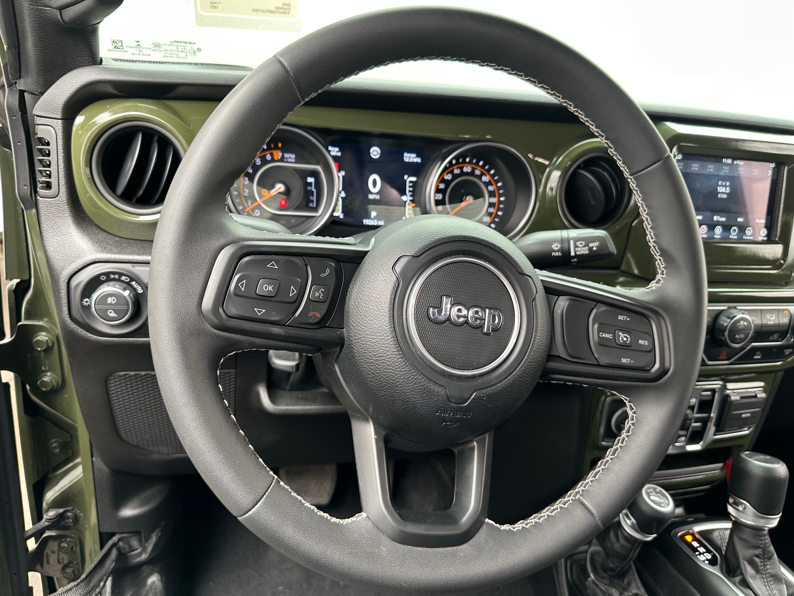 Thumbnail: 2023 Jeep Gladiator - 5