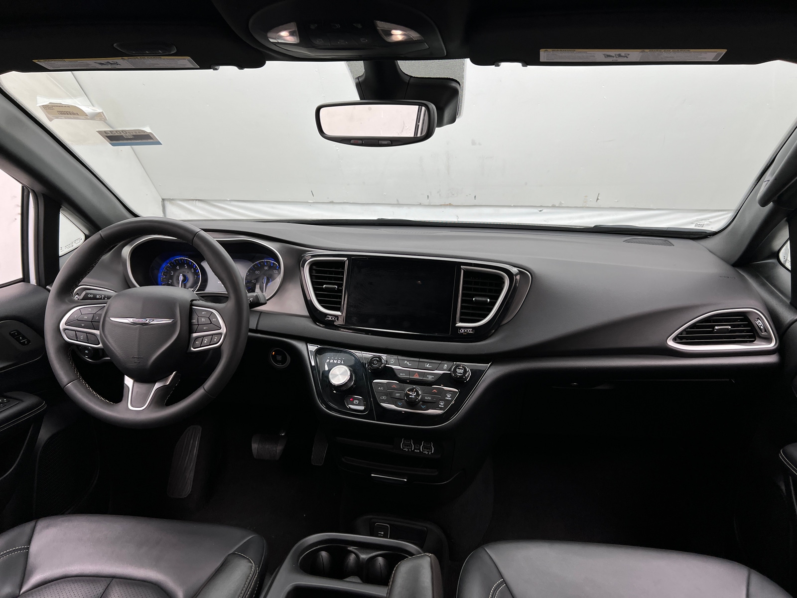 Thumbnail: 2025 Chrysler Pacifica - 2