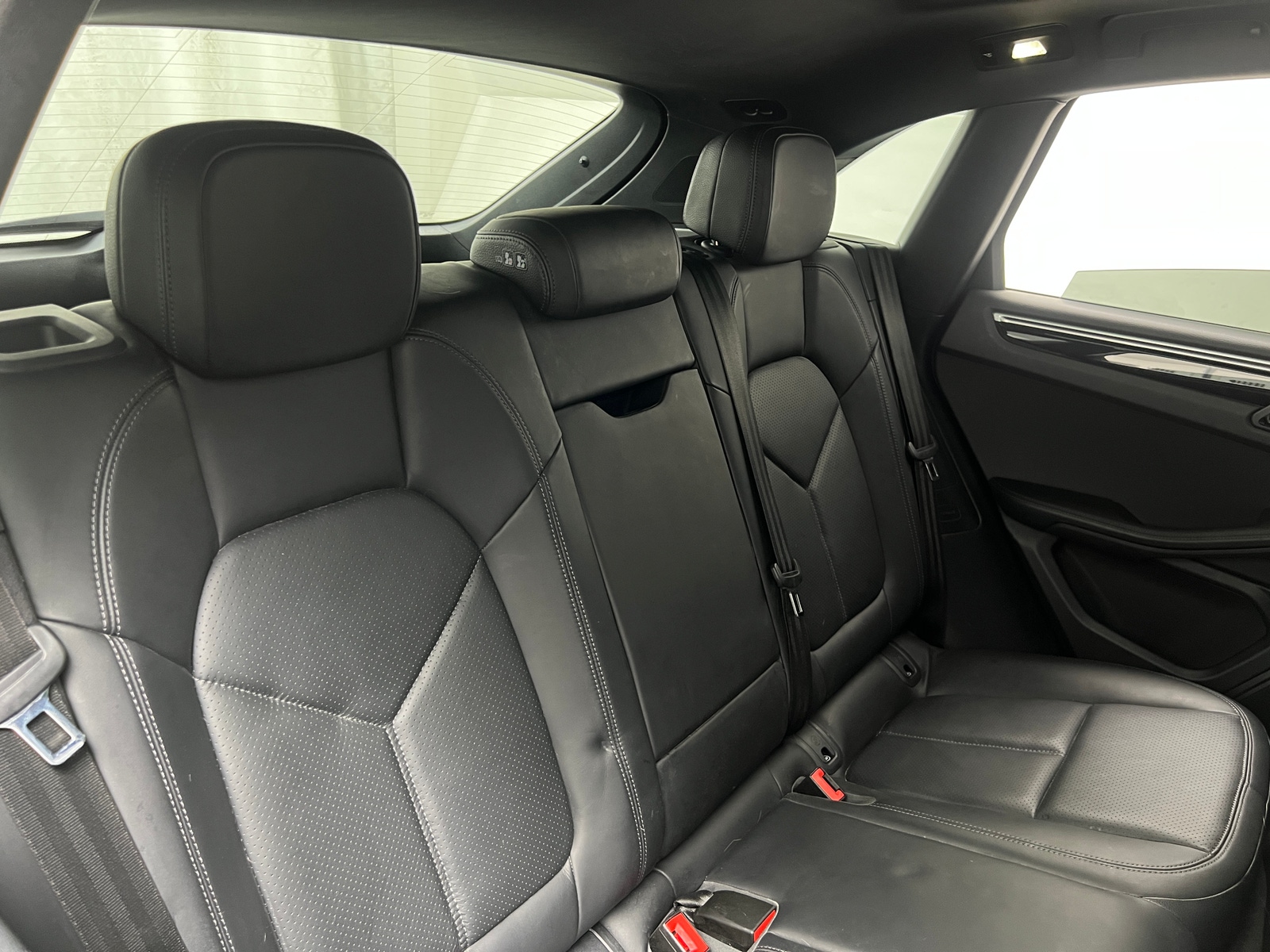 Thumbnail: 2020 Porsche Macan - 6