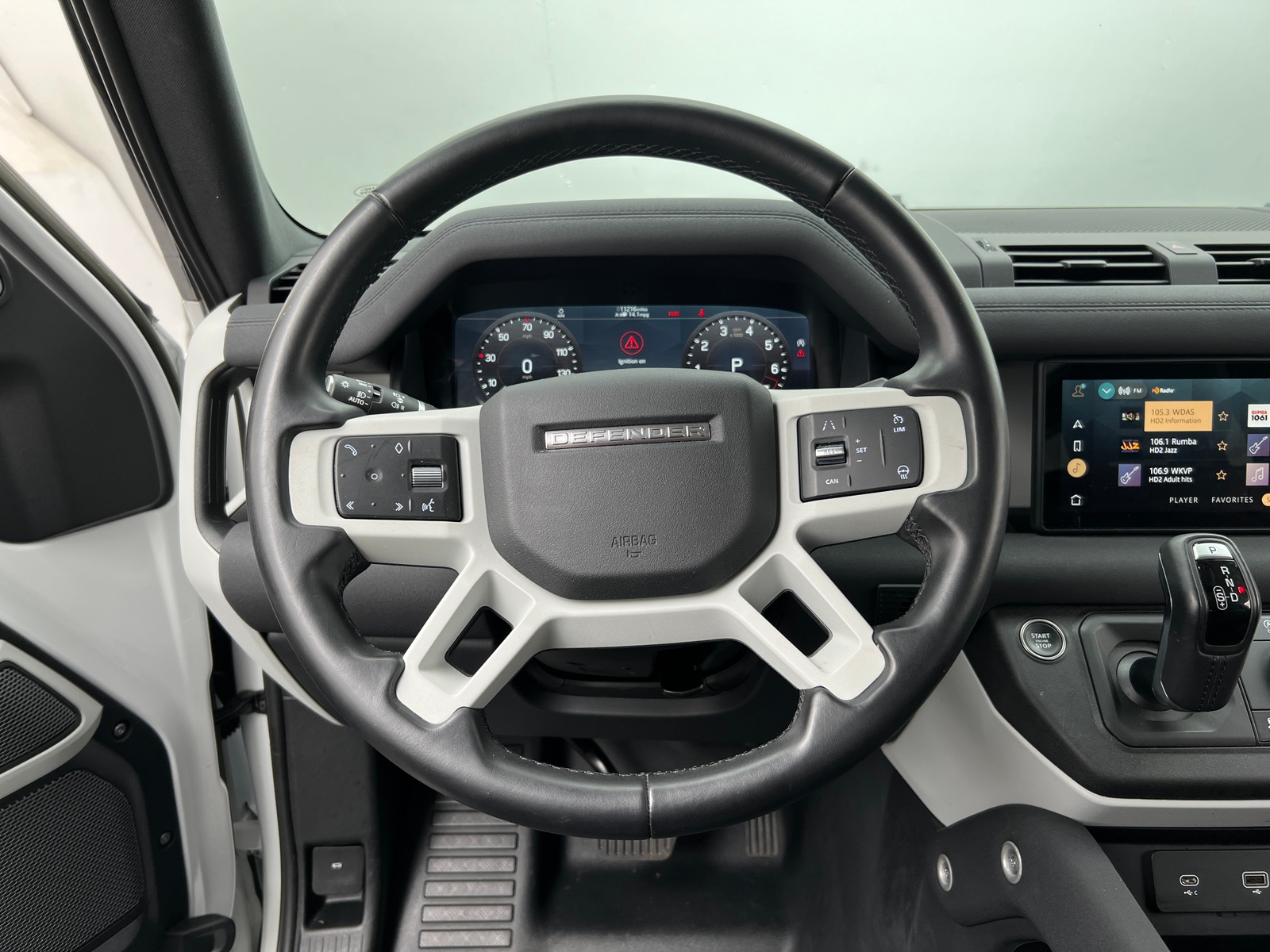 Thumbnail: 2023 Land Rover Defender - 3