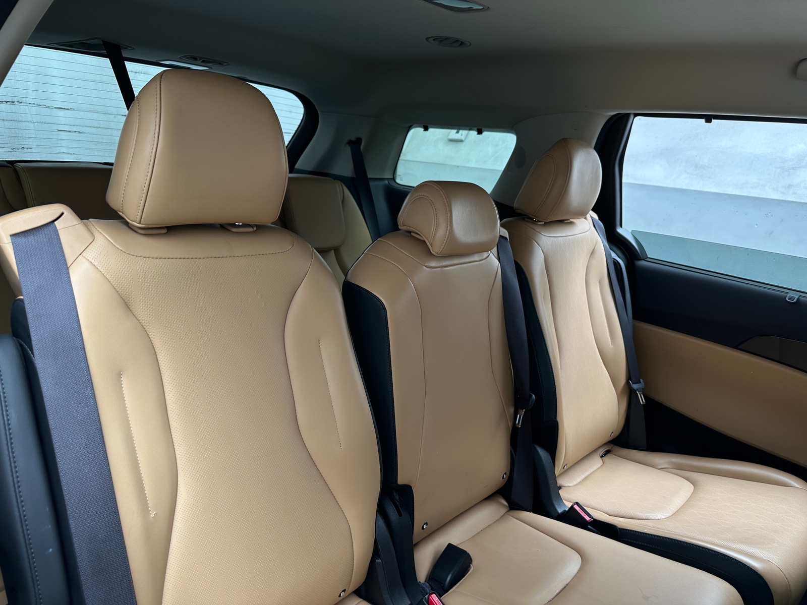 Thumbnail: 2023 Kia Carnival - 5