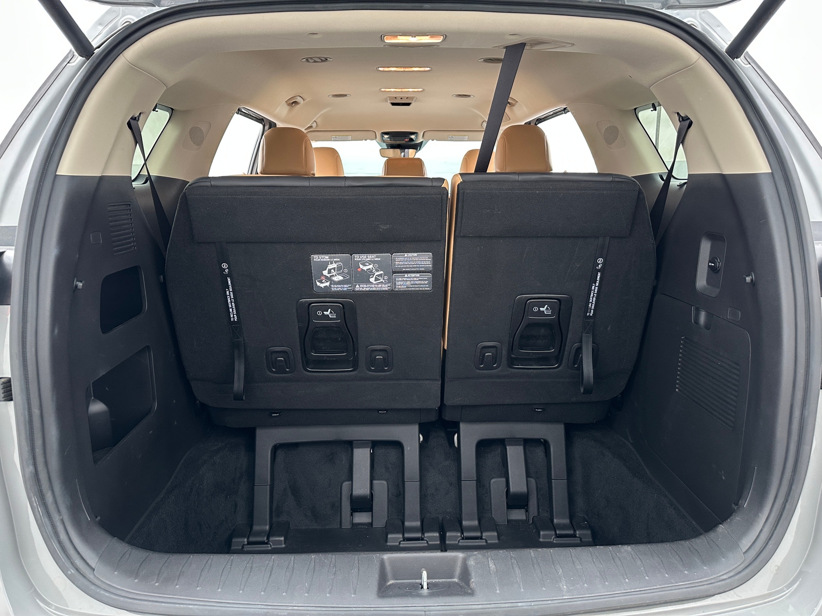 Thumbnail: 2023 Kia Carnival - 6