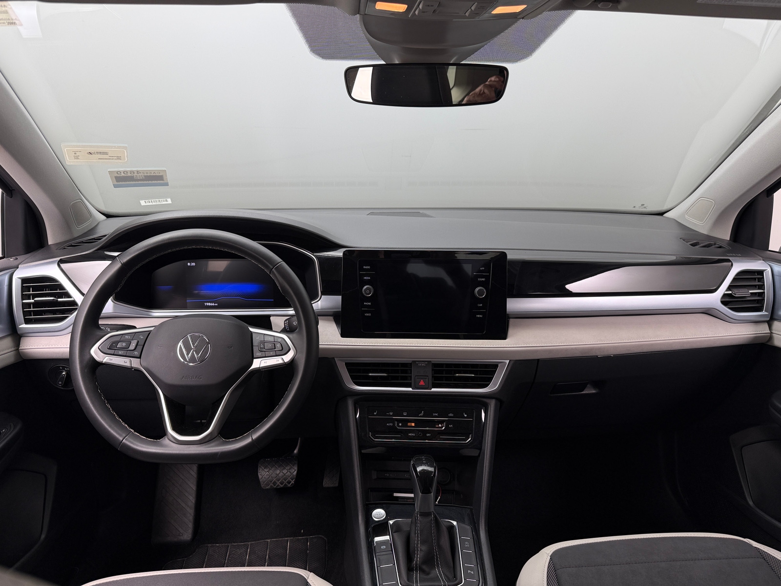 Thumbnail: 2025 Volkswagen Taos - 2