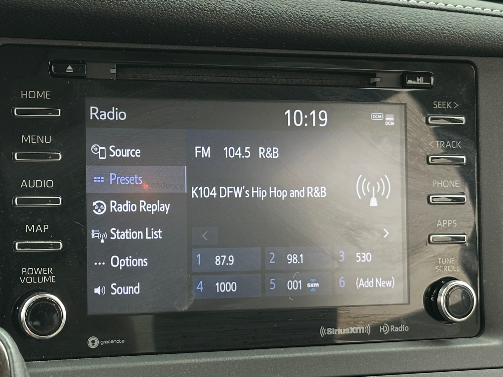 Thumbnail: 2018 Toyota Sienna - 3