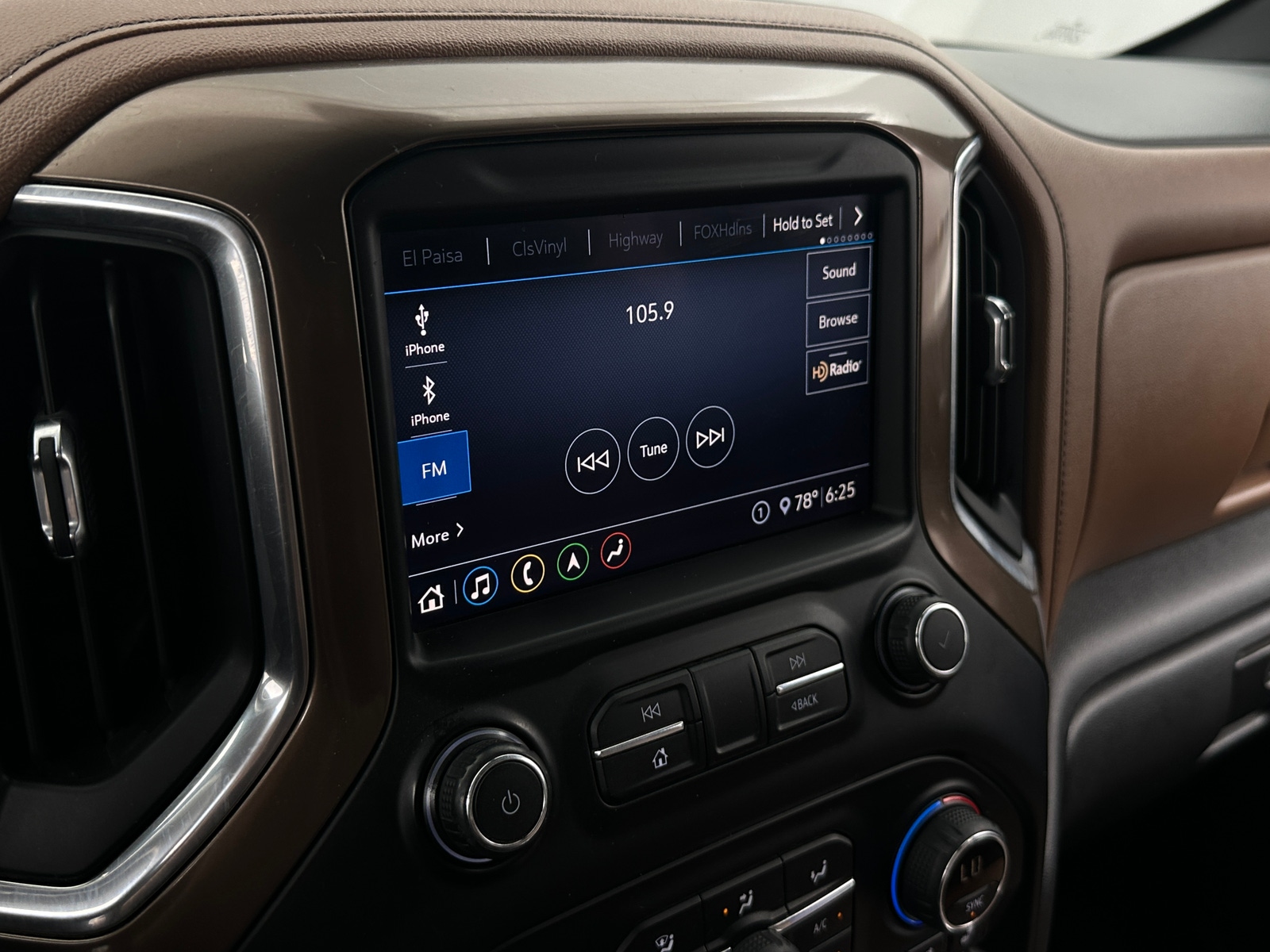 Thumbnail: 2020 Chevrolet Silverado 2500 - 3