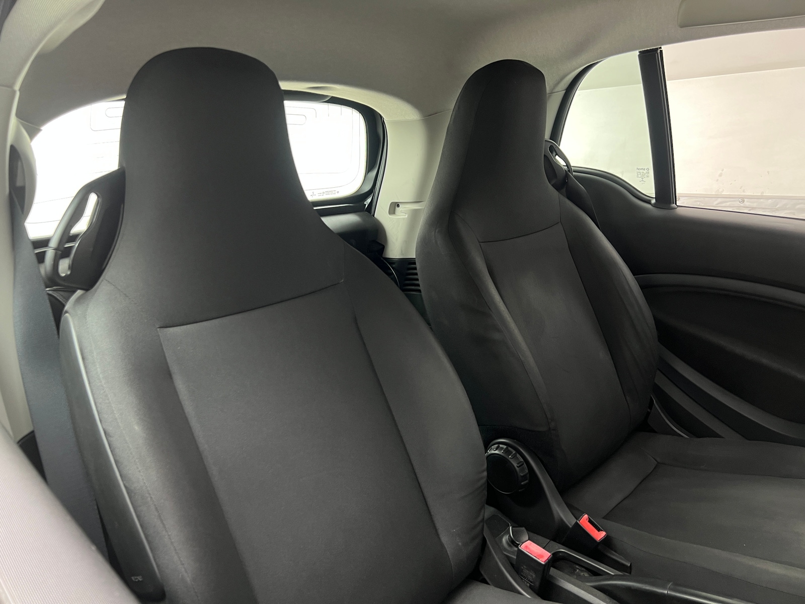 Thumbnail: 2018 smart fortwo - 2