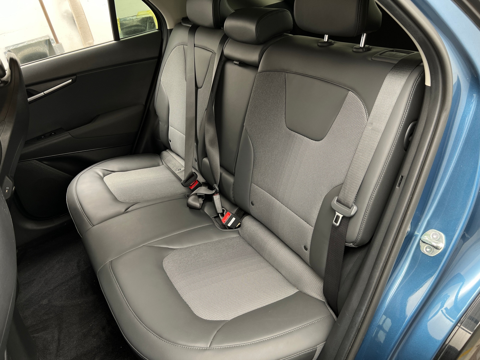 Thumbnail: 2023 Kia Niro - 5