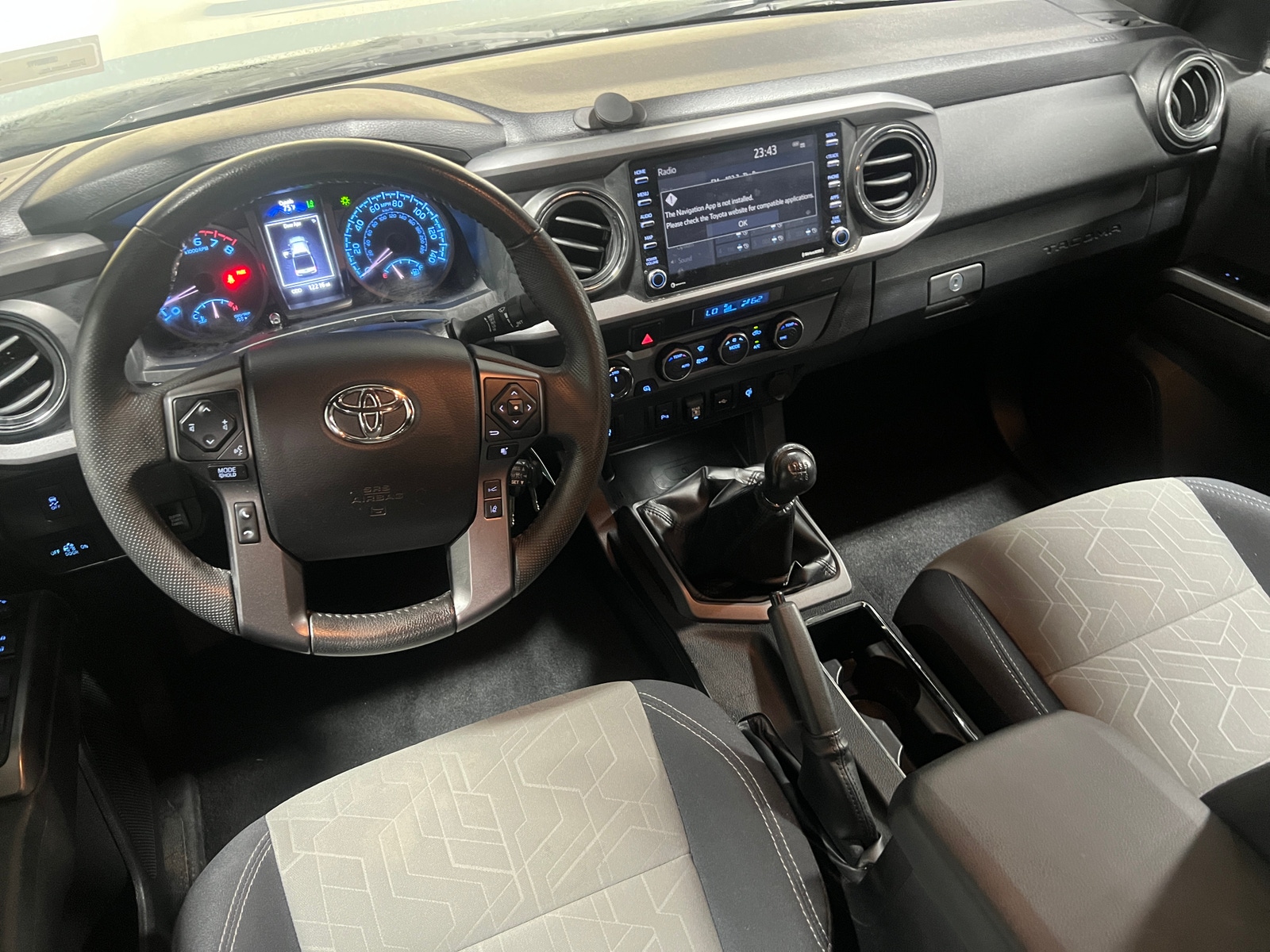 Thumbnail: 2022 Toyota Tacoma - 3