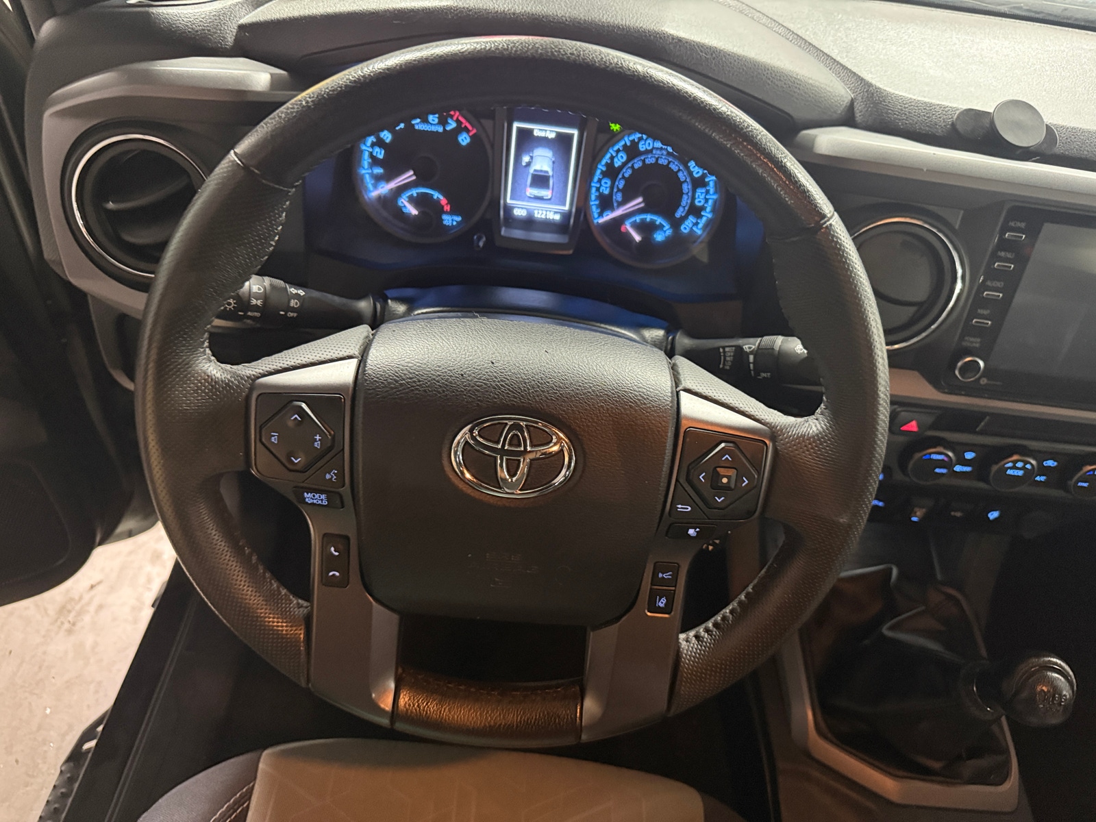 Thumbnail: 2022 Toyota Tacoma - 5