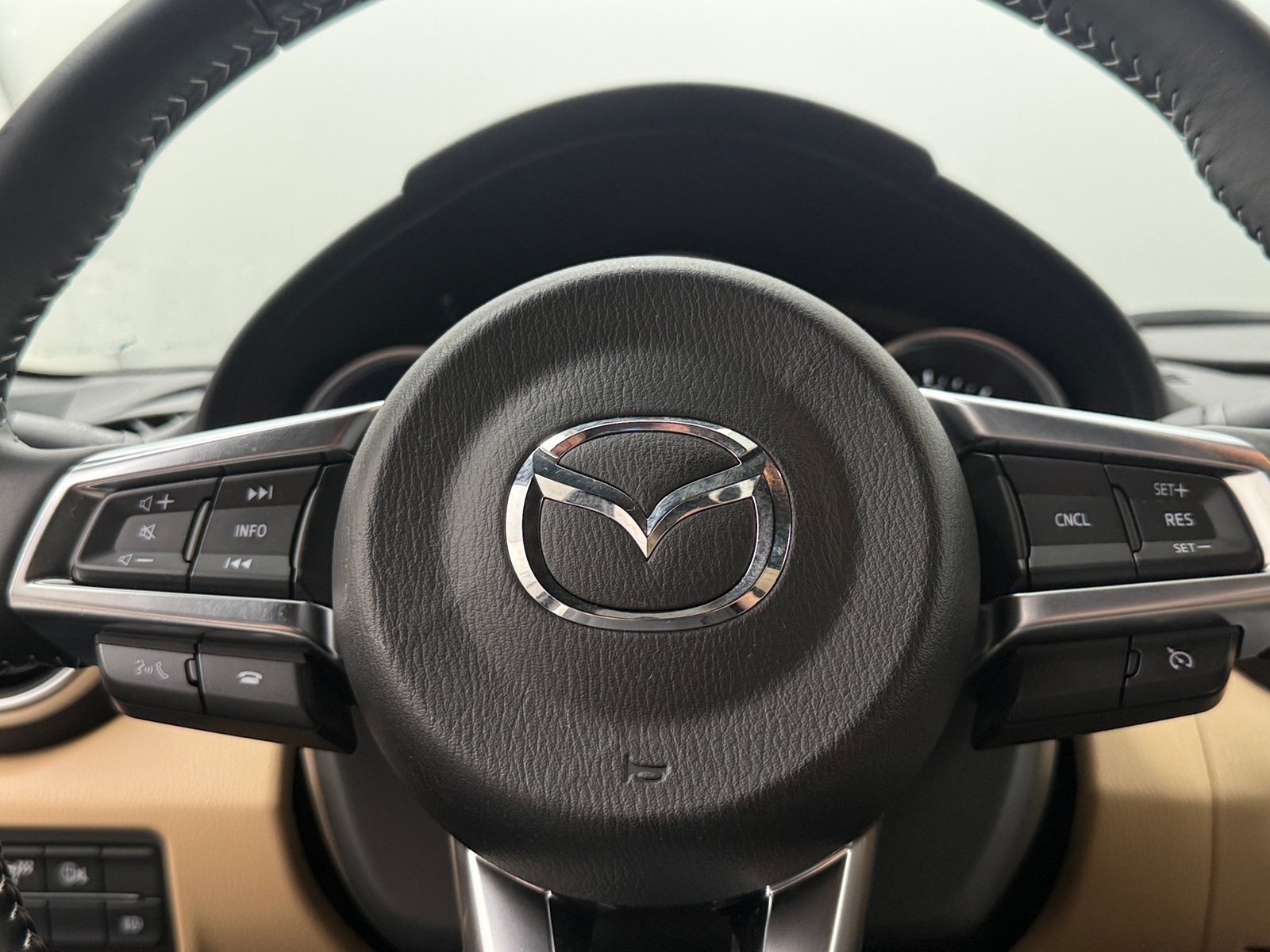 Thumbnail: 2025 Mazda MX-5 Miata - 3
