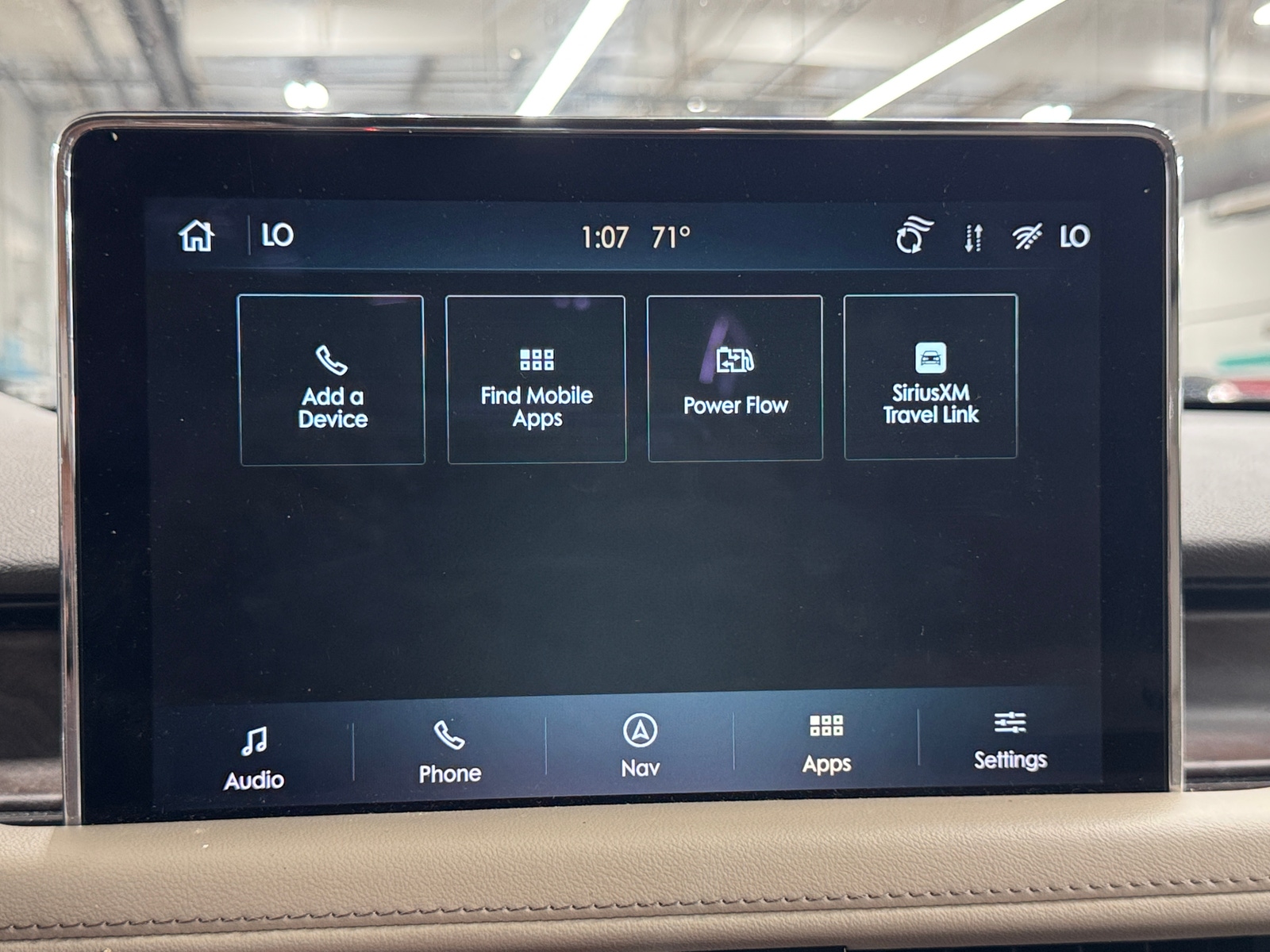 Thumbnail: 2021 Lincoln Aviator - 3