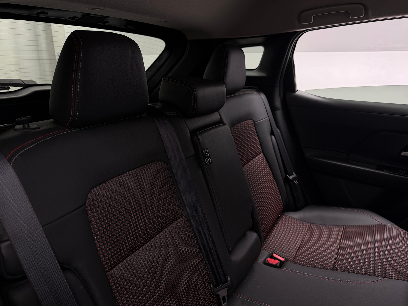 Thumbnail: 2026 Nissan Kicks - 5